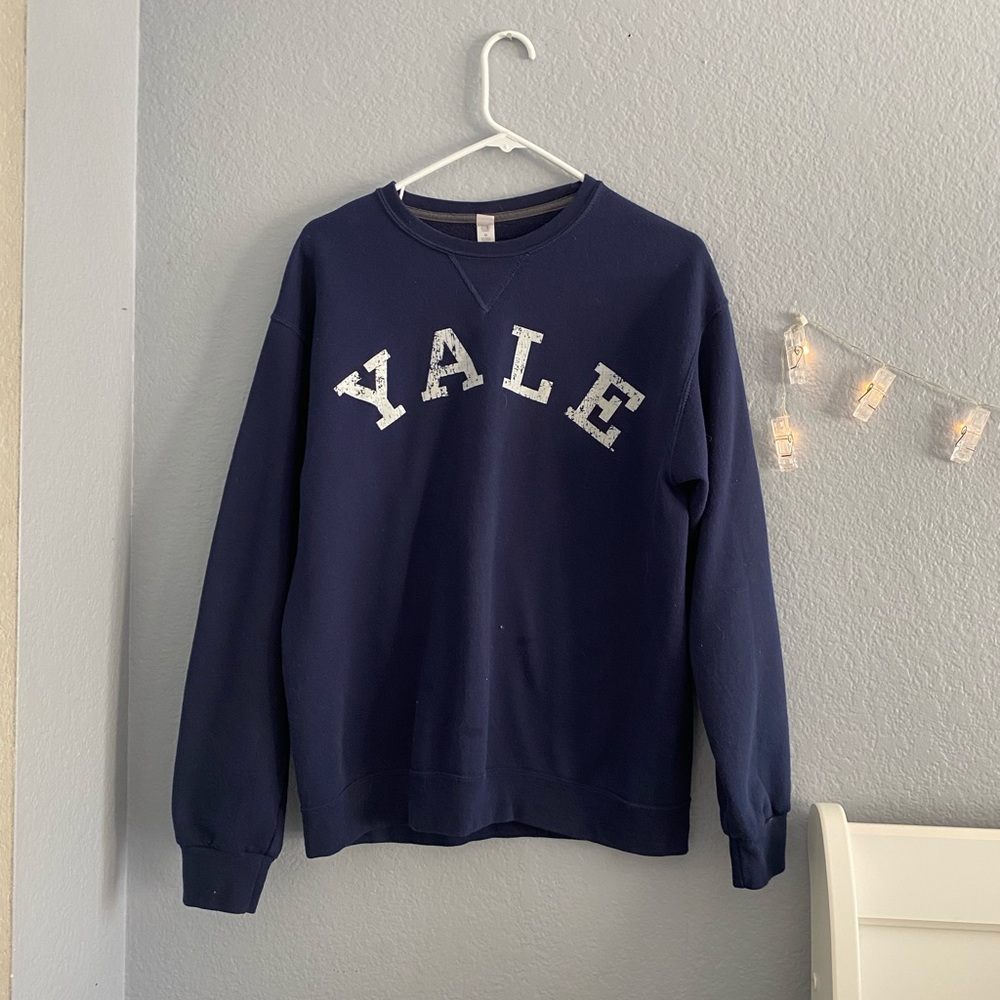Yale long sleeve blue sweatshirt